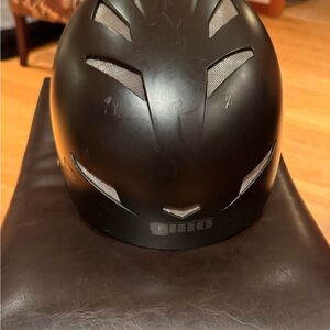 Giro Encore Multi-Sport Snow Helmet Matte Black Large W/ Built In Speakers